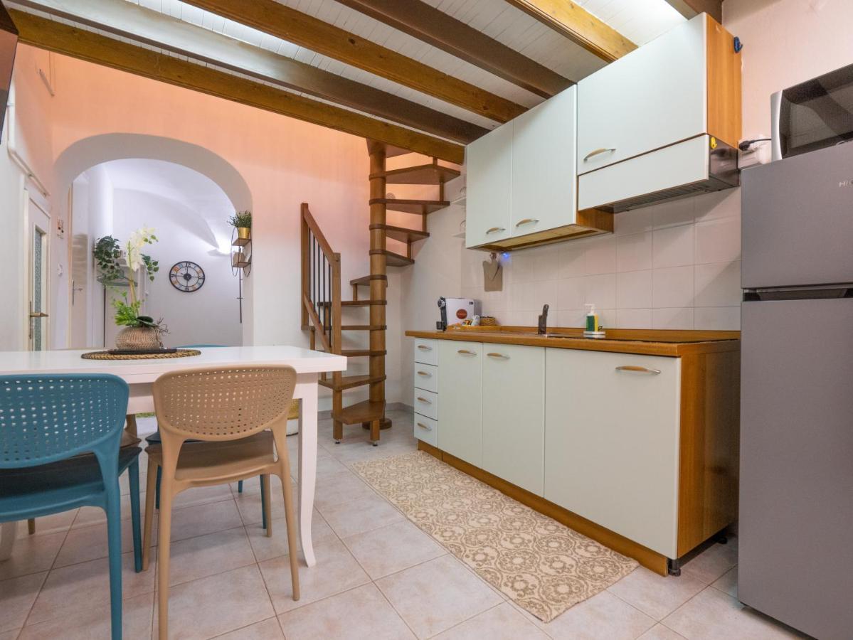 דירות פייטרה ליגורה Casa Iryna מראה חיצוני תמונה